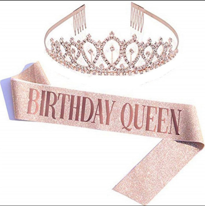 生日女王腰带和皇冠