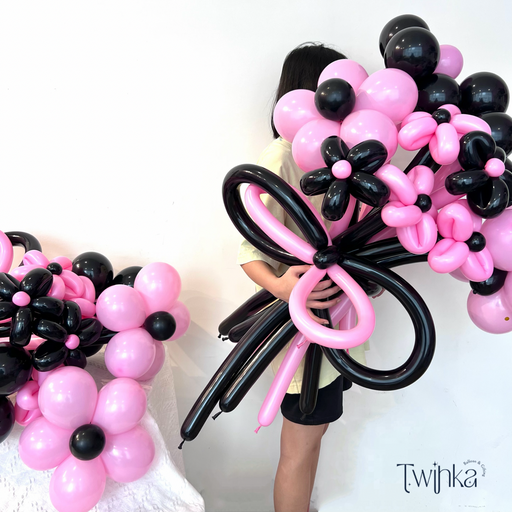 Fafa flower balloon bouquet black pink